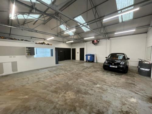 Unit 11, Victoria Business Centre, 43 Victoria Road, Burgess Hill, RH15