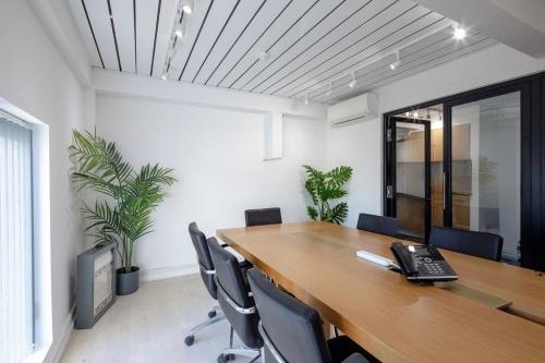 591-593 Kings Road, Fulham, London, SW6