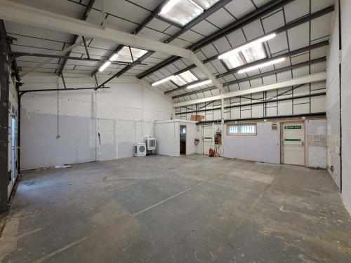 Unit 23 Acacia Close, Cherrycourt Way, Leighton Buzzard, LU7
