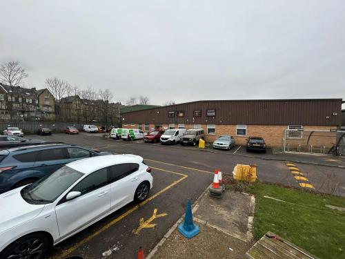 Unit 2 Heyford Court, Hillam Road, Bradford, BD2