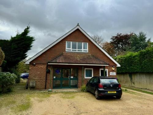 42 Wycombe Road, Holmer Green, High Wycombe, HP15