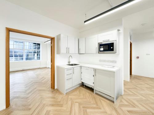 63-64 Margaret Street, Fitzrovia, London, W1W