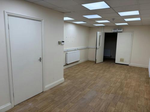 18 & 19, Fiddlebridge Industrial Centre, Hatfield, AL10