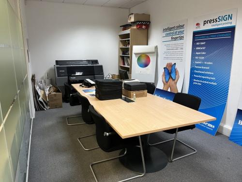 Unit 19, Orbital 25 Business Park, Tolpits Lane, Rickmansworth, WD18