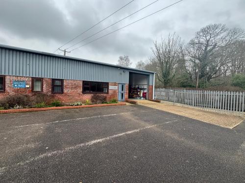 Unit 2 Tanners Court, Tanners Lane, East Wellow, Romsey, SO51
