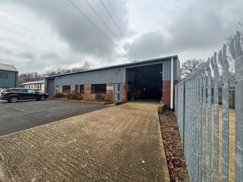 Unit 2 Tanners Court, Tanners Lane, East Wellow, Romsey, SO51