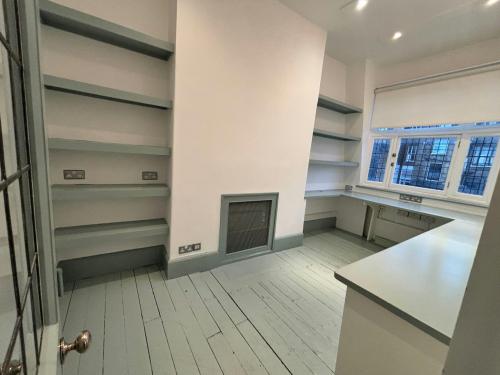 Alma Studios, 32-34 Stratford Road, Kensington, London, W8