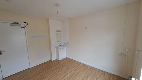Wharf Road, Abbeywood, Ash Vale, GU12