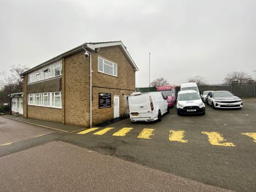 Unit A, Kingsway Industrial Estate, Kingsway, Luton, LU1