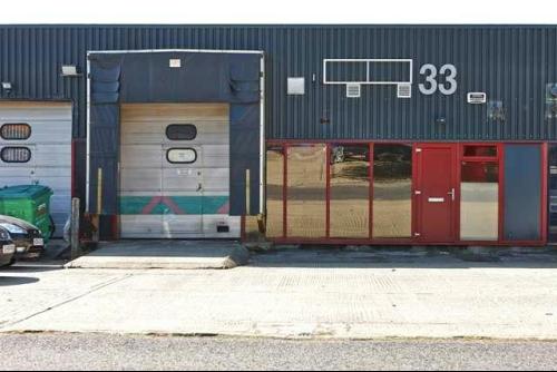 Unit 33, Rabans Lane Industrial Estate, Edison Road, Aylesbury, HP19