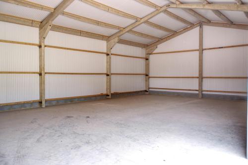 Barn 4a Ansty Farm, Deaks Lane, Ansty, Haywards Heath, RH17