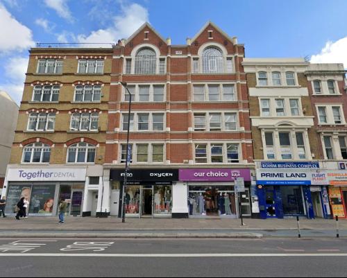 128 Whitechapel Road, Stratford, London, E1