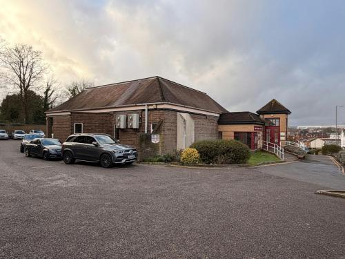 Trinity Methodist Church, Sarum Hill, Basingstoke, RG21