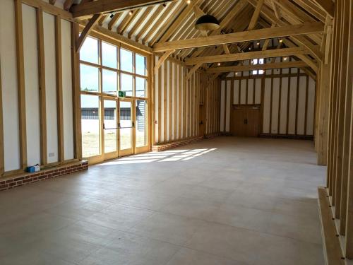 Mellersh Farm Barn, New Pond Road, Guildford, GU3