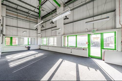 Units 10 and 11, St. Martins Business Centre, St. Martins Way, Bedford, MK42