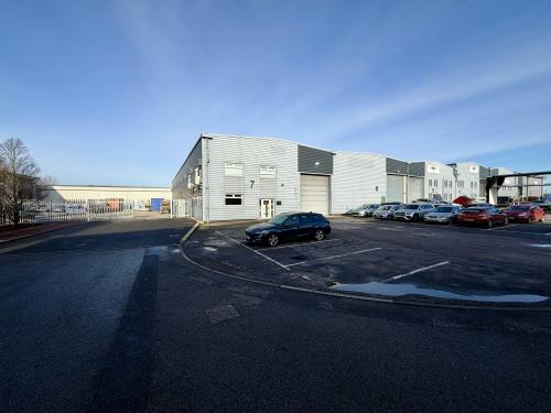 Unit 7 Hikers Way, Crendon Industrial Park, Long Crendon, Thame, HP18