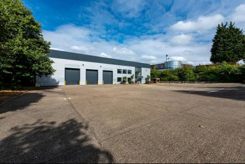 Unit 36, Woodside Industrial Estate, Verey Road, Dunstable, LU5