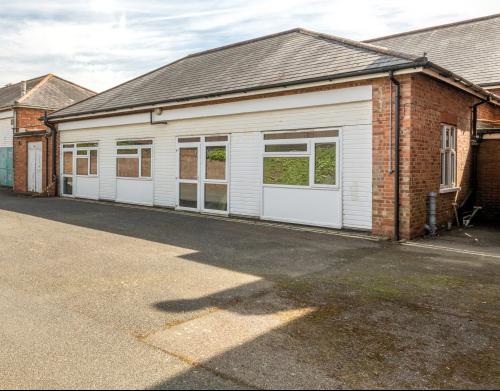 42 London Road, Hailsham, BN27