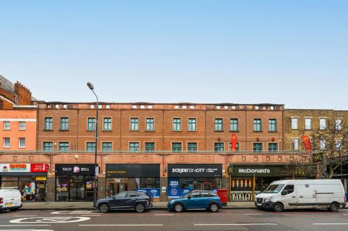120 Camden High Street, Camden, London, NW1