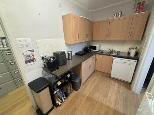 Unit 5, Metro Centre, St John's Road, Isleworth, TW7