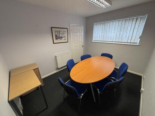 Unit 5, Metro Centre, St John's Road, Isleworth, TW7