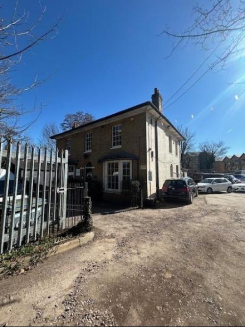 Budge Lane, Mitcham, Croydon, CR4