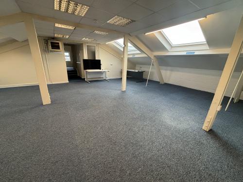 Unit T2, The Millhouse Centre, Mill Road, Totton, Southampton, SO40
