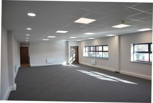 Unit B James Watt 31, Hawksworth Trading Estate, James Watt Close, Swindon, SN2