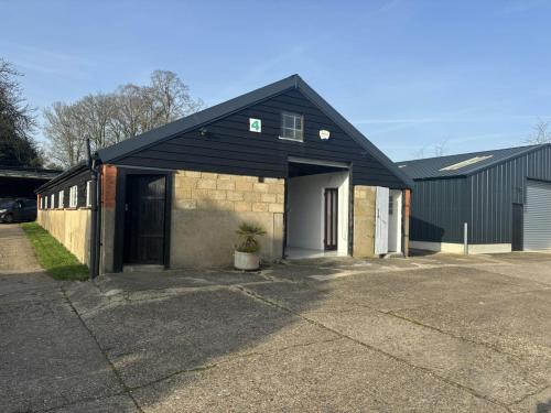 4 Pinkneys Farm, Maidenhead, SL6