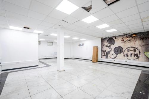 9 Henriques Street, Whitechapel, London, E1