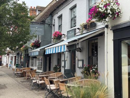 Regency House, Mere Park, Dedmere Road, Marlow, SL7