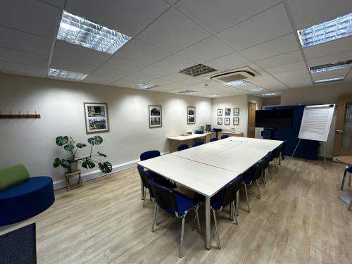 Unit 31 b, Shrivenham Hundred Business Park, Majors Road, Watchfield, SN6