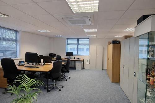 Unit 11 Foundry Court, Foundry Lane, Horsham, RH13