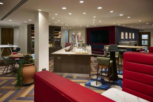 51 Moorgate, City, London, EC2R