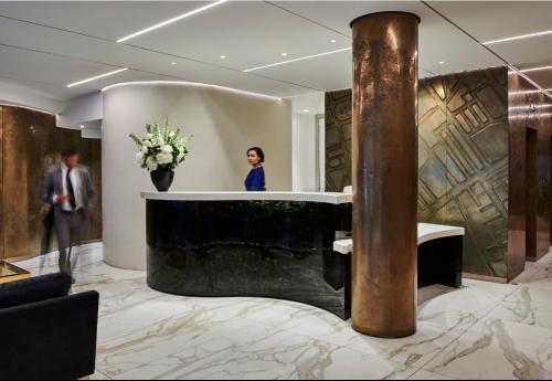 16 Berkeley Street, Mayfair, London, W1J
