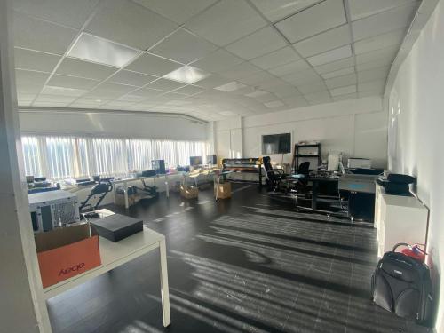 Unit 11, Lockwood Close, Leeds, LS11