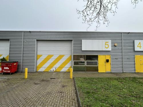 Unit 5, Ash Industrial Estate, Kembrey Park, Swindon, SN2