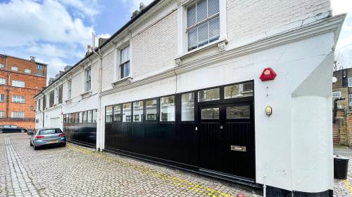 15-16 Pembroke Mews, Kensington, London, W8