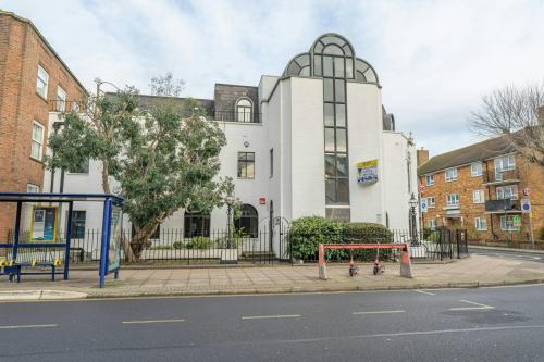 Suite A, 7A Kings Road, The Old Treasury, Southsea, PO5