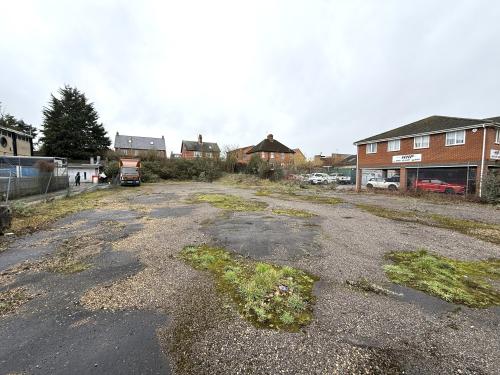 0.4 Acres Spring Grove Land, Newtown Road, Henley-on-Thames, RG9