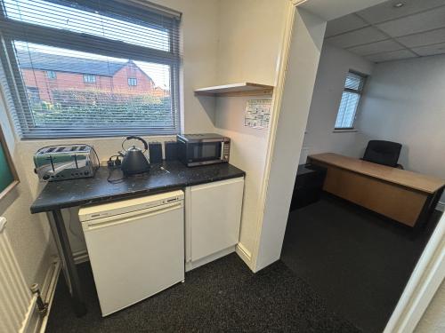 Suite 9 (Gatehouse), Whittle Estate, Cambridge Road, Whetstone, Leicester, LE8