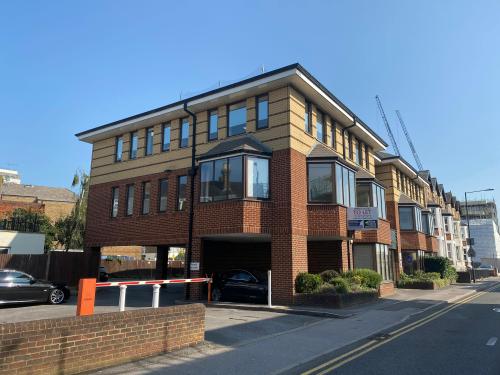 Burlington House, York Road, Maidenhead, SL6