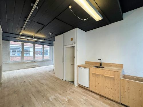25 Lexington Street, Soho, London, W1F