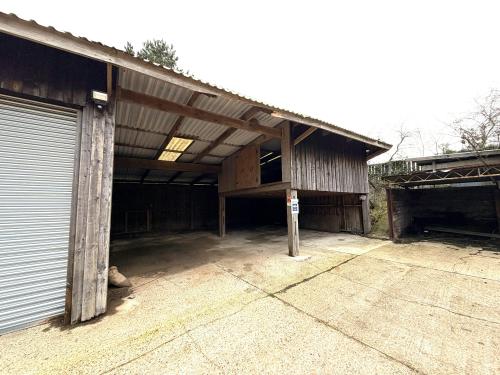 Units 2 B & C Burleys Corner, Moorhurst Lane, South Holmwood, RH5