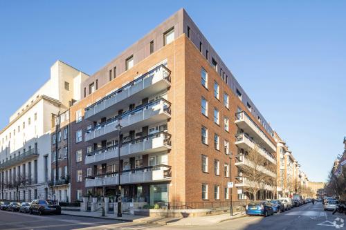 8 Weymouth Street, Fitzrovia, London, W1W