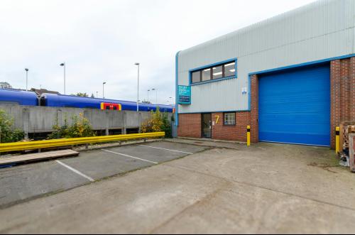 Unit 7, Station Industrial Estate, Oxford Road, Wokingham, RG41