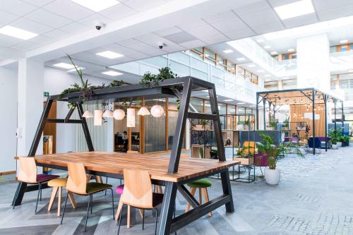 46 Shenley Pavilions, Milton Keynes, MK5