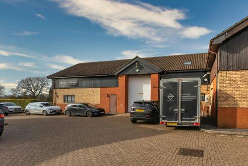 Unit 7, Murrell Green Business Park, London Road, Hook, RG27