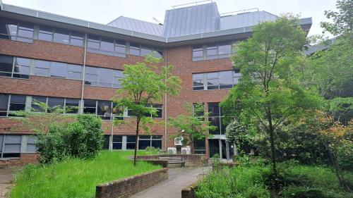 Quadrant Court, 35 Guildford Road, Woking, GU22