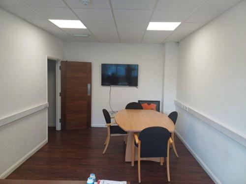 Unit 3, Telford Way Industrial Estate, Henson Way, Kettering, NN16